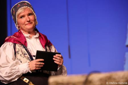 Ples in glasba izpod kamniških planin v izvedbi Folklorne skupine Kamnik in njihovih prijateljev  (74)